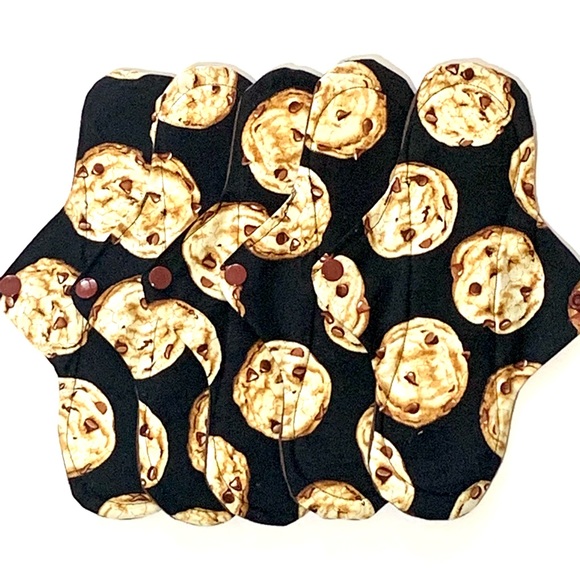 5 (five) Heavy Plus Reuseable Cloth Pads in Chocolate Chip Cookie Print. - Picture 2 of 5